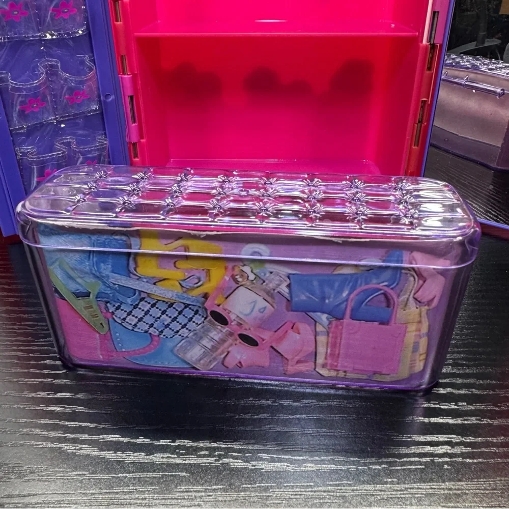 Barbie‎ Folding Closet with Vanity 2000